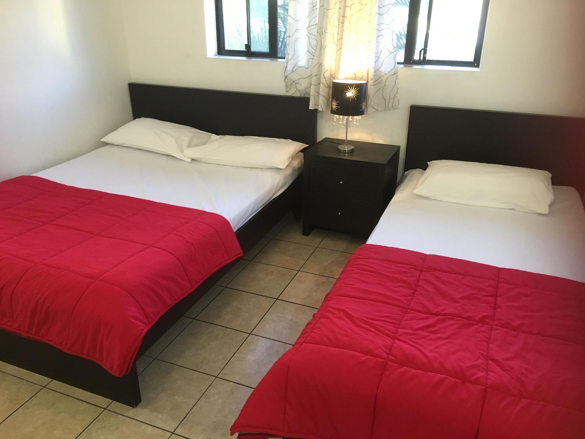 Arrival Lodge Hostel Accommodation Gold Coast Exterior foto