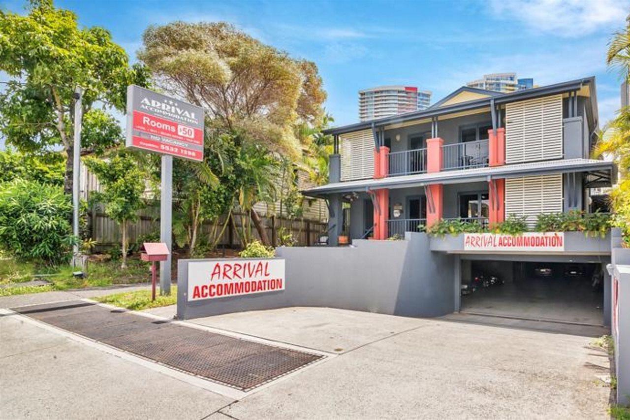 Arrival Lodge Hostel Accommodation Gold Coast Exterior foto