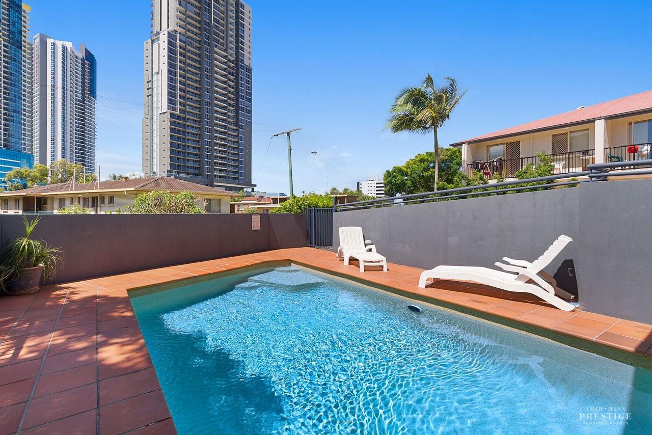 Arrival Lodge Hostel Accommodation Gold Coast Exterior foto