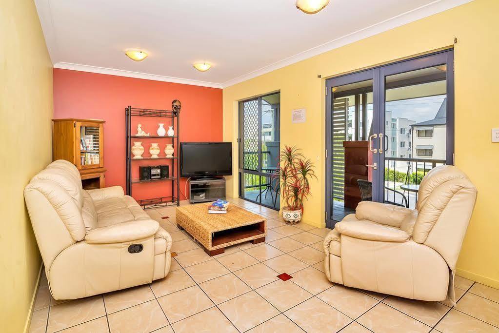 Arrival Lodge Hostel Accommodation Gold Coast Exterior foto